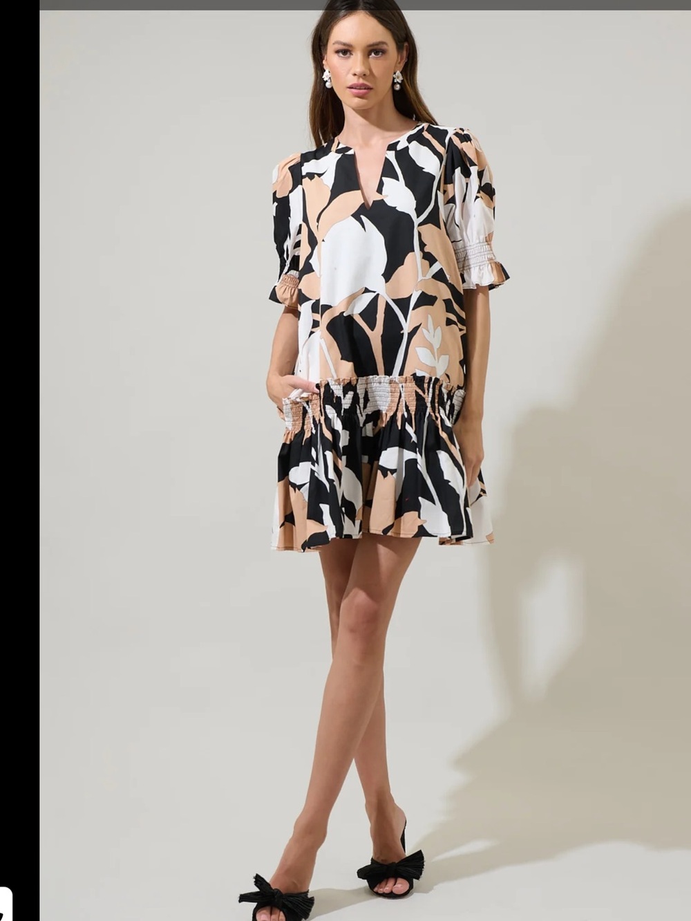 Sugarlips NWT Abstract Floral Mini Dress in Beige, Black & White